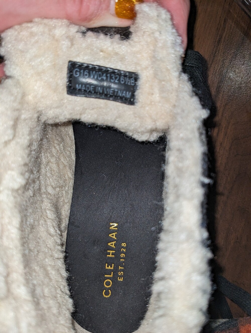 Cole Haan Plaid Sherpa-Lined Chukka Boots – NewBrand new never worn. - Picture 3 of 7